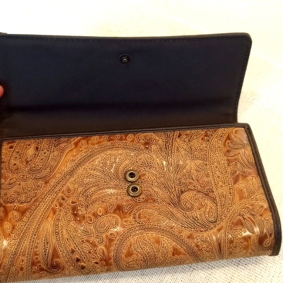 COPY - Relic Wallet w/Checkbook Insert Color:Brown Paisley NWOT - Picture 4 of 8